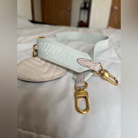 Louis Vuitton Jacquard strap with coin purse - Picture 10 of 16